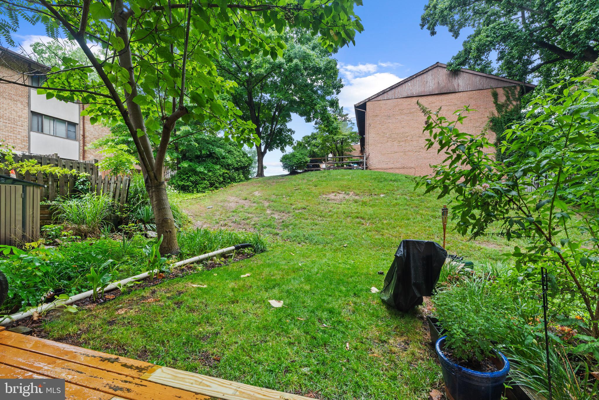 8938 Footed Ridge Columbia, MD 21045 - Photo 32 of 33 Rear Yard
