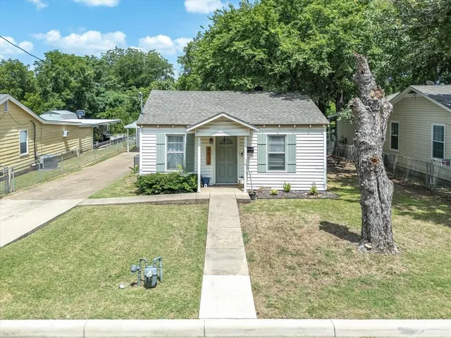 $1,895 | 3012 Gene Lane, Haltom City, TX 76117