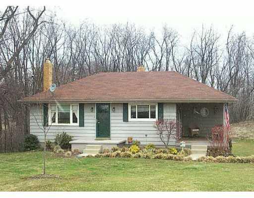 219 Holt Road Aliquippa, PA 15001 - Photo 1 of 8 Gallery Image 1