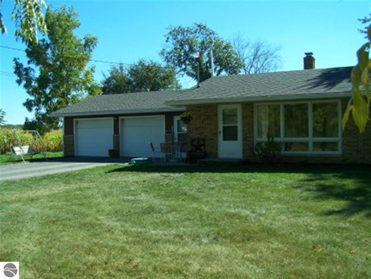 7730 East Pleasant Valley Road Shepherd, MI 48883 - Photo 1 of 18 1777138.JPG