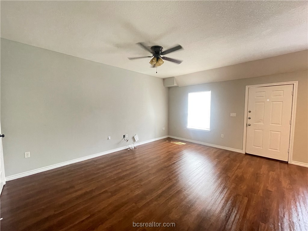 2006 Monito Way, Unit B Bryan, TX 77807 - Photo 4 of 18