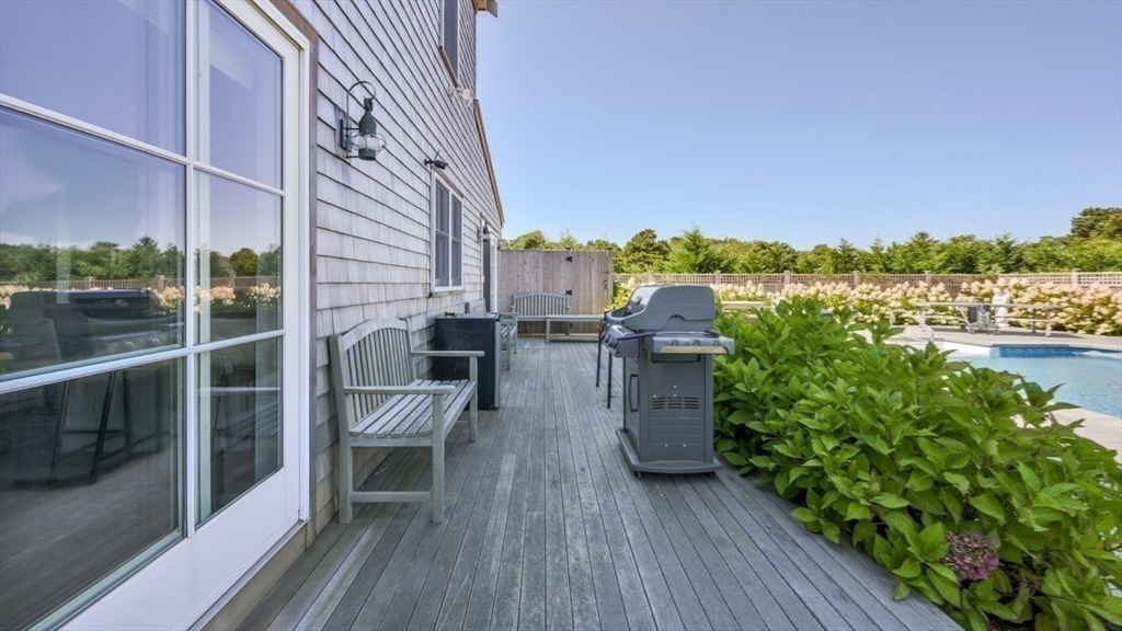11 Miller Lane Nantucket, MA 02554 - Photo 17 of 21