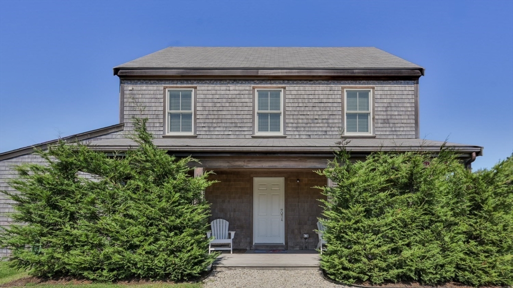11 Miller Lane Nantucket, MA 02554 - Photo 2 of 21 front view of a house