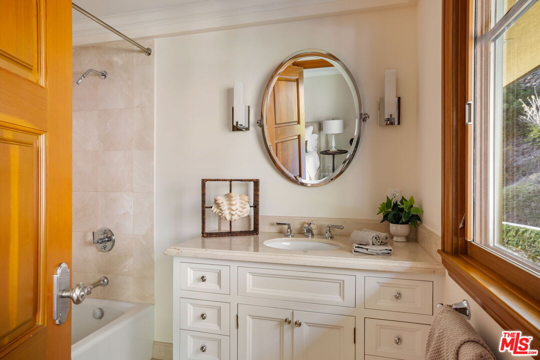 850 Stone Canyon Road Los Angeles, CA 90077 - Photo 27 of 62