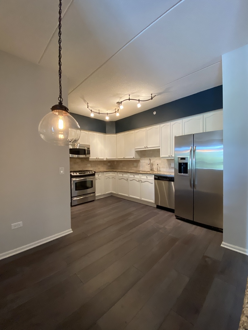 190 Johnson Street, Unit 304 Palatine, IL 60067 - Photo 12 of 26