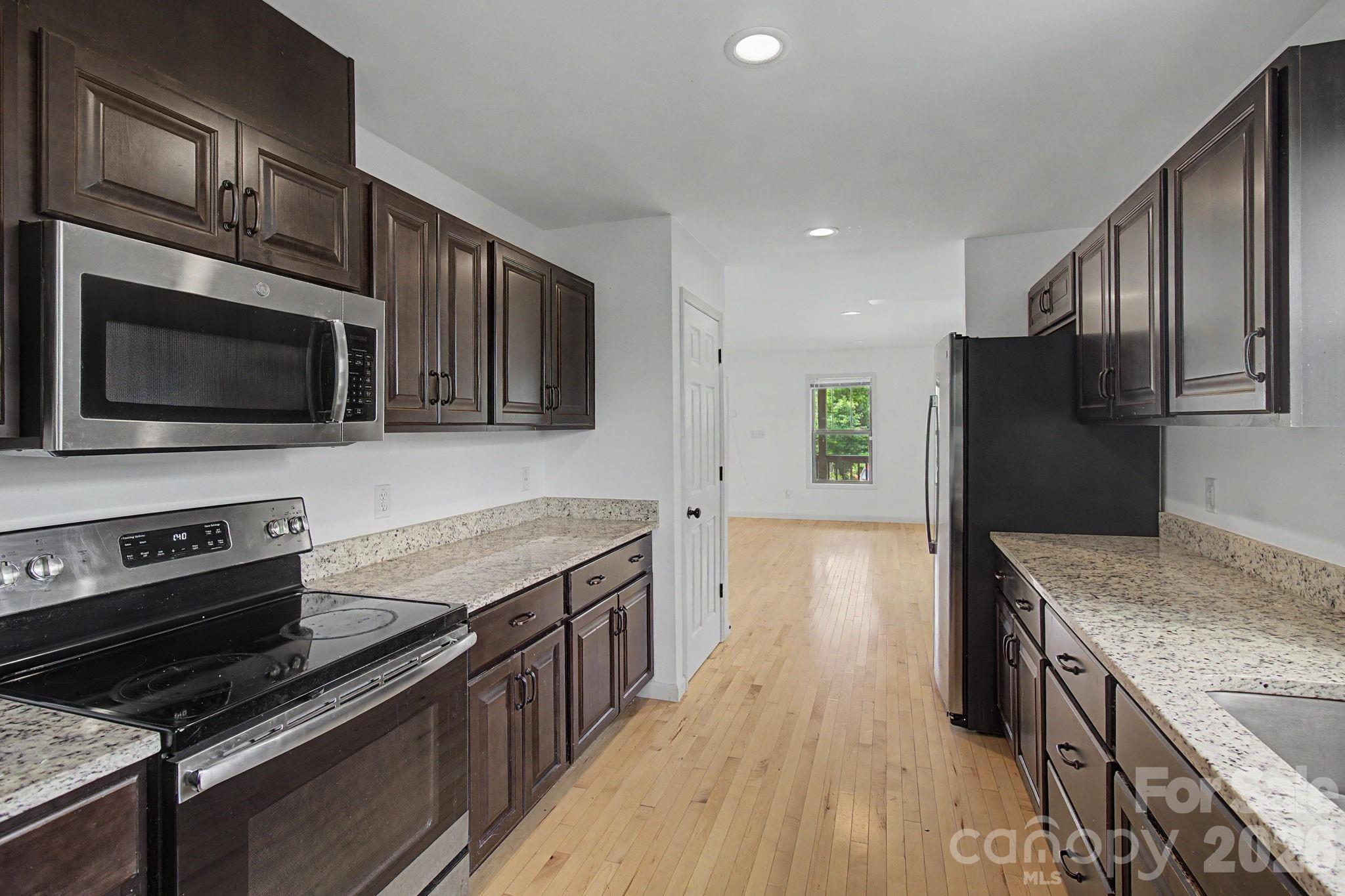 31 Yarrow Meadow Road Weaverville, NC 28787 - Photo 13 of 48