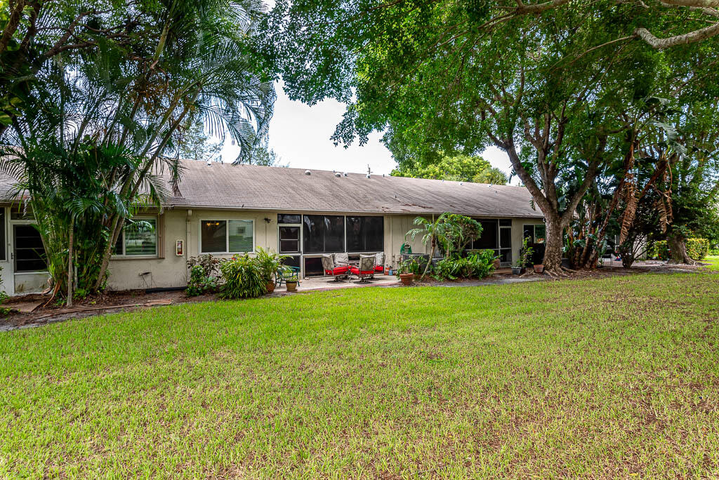 704 Lago Road Delray Beach, FL 33445 - Photo 45 of 67 20240723-704 Lago Dr-0027