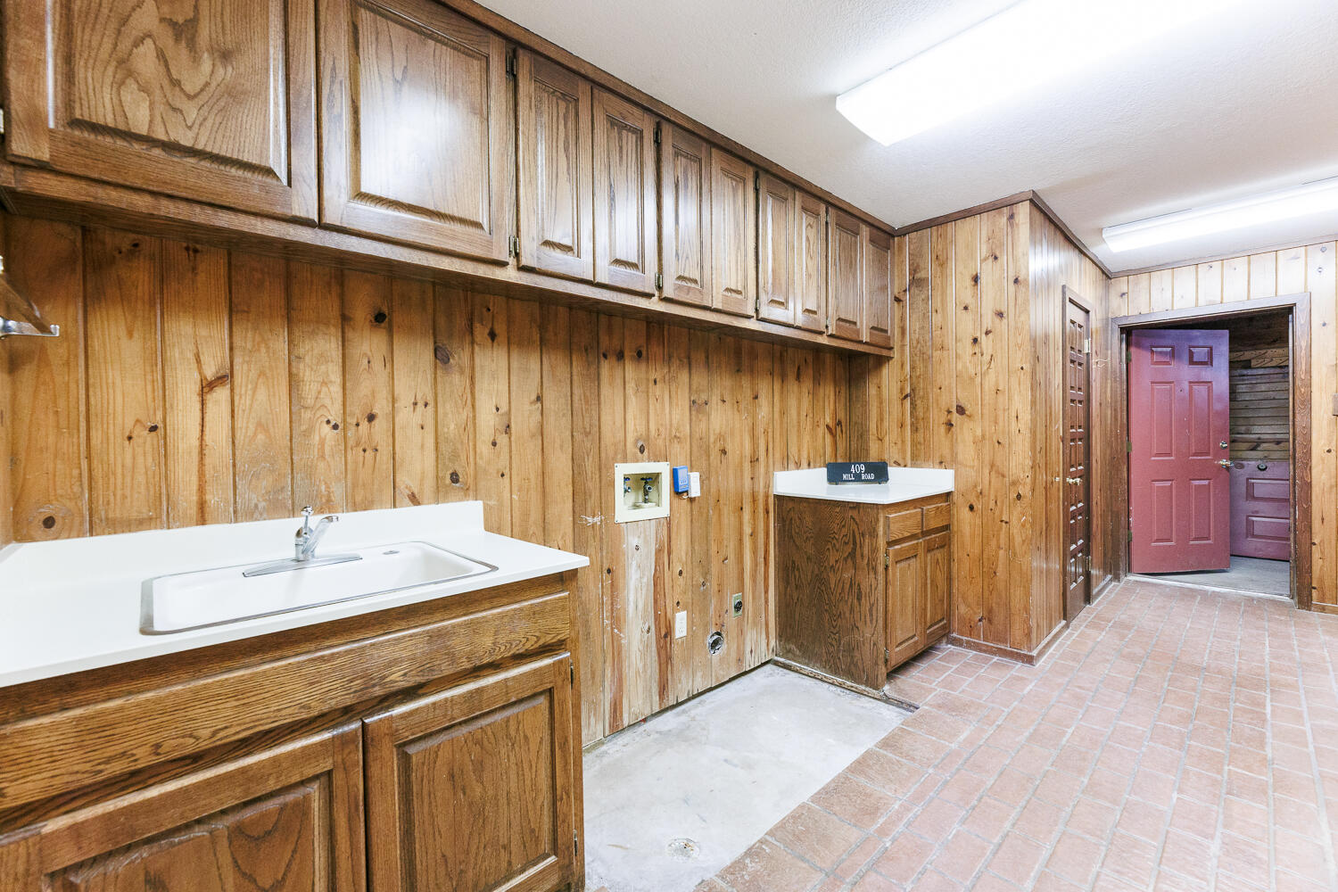 409 Mill Road Lubbock, TX 79403 - Photo 64 of 86 Utility Room