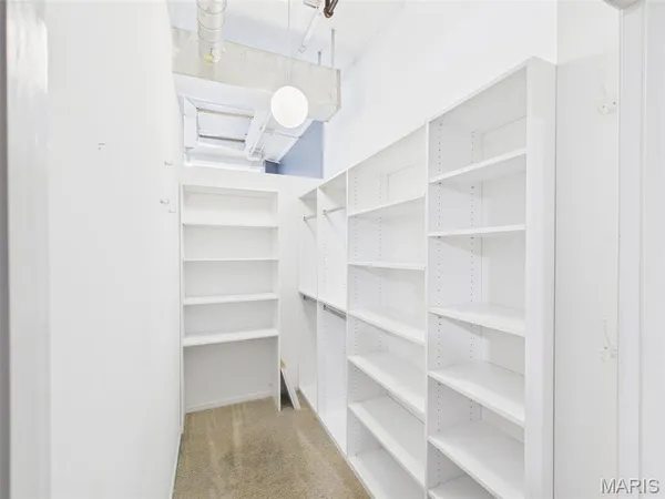 $1,250 | 1501 Locust Street, Unit 503, St. Louis, MO 63103