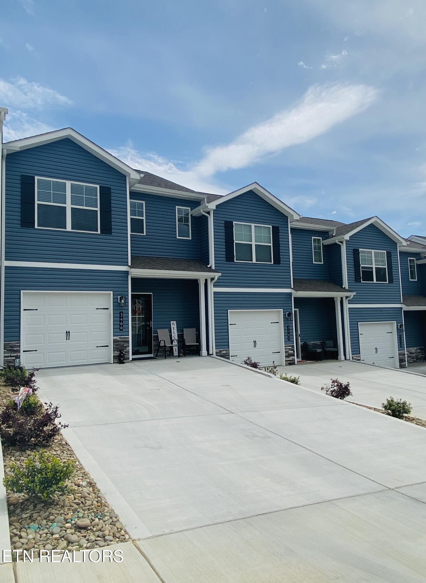 3466 Tyee Crossing Way Kodak, TN 37764 - Photo 2 of 40 FullSizeRender