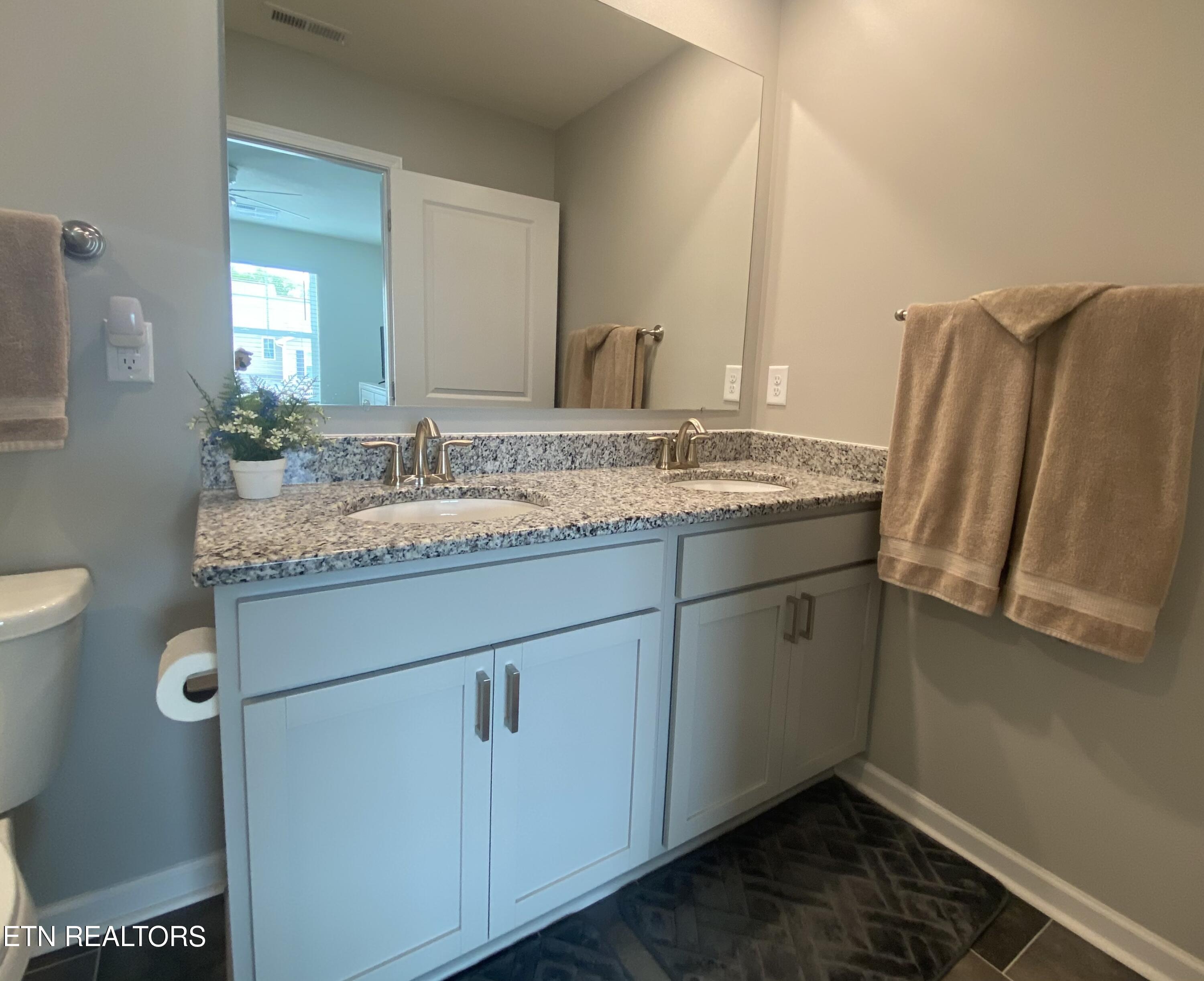3466 Tyee Crossing Way Kodak, TN 37764 - Photo 37 of 40 FullSizeRender