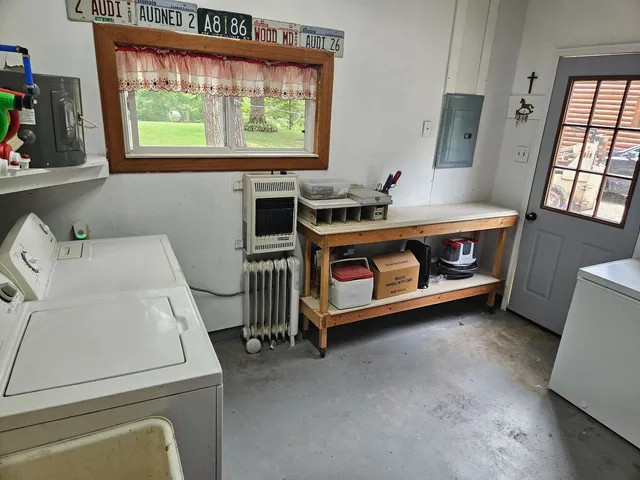 a view of a storage & utility room