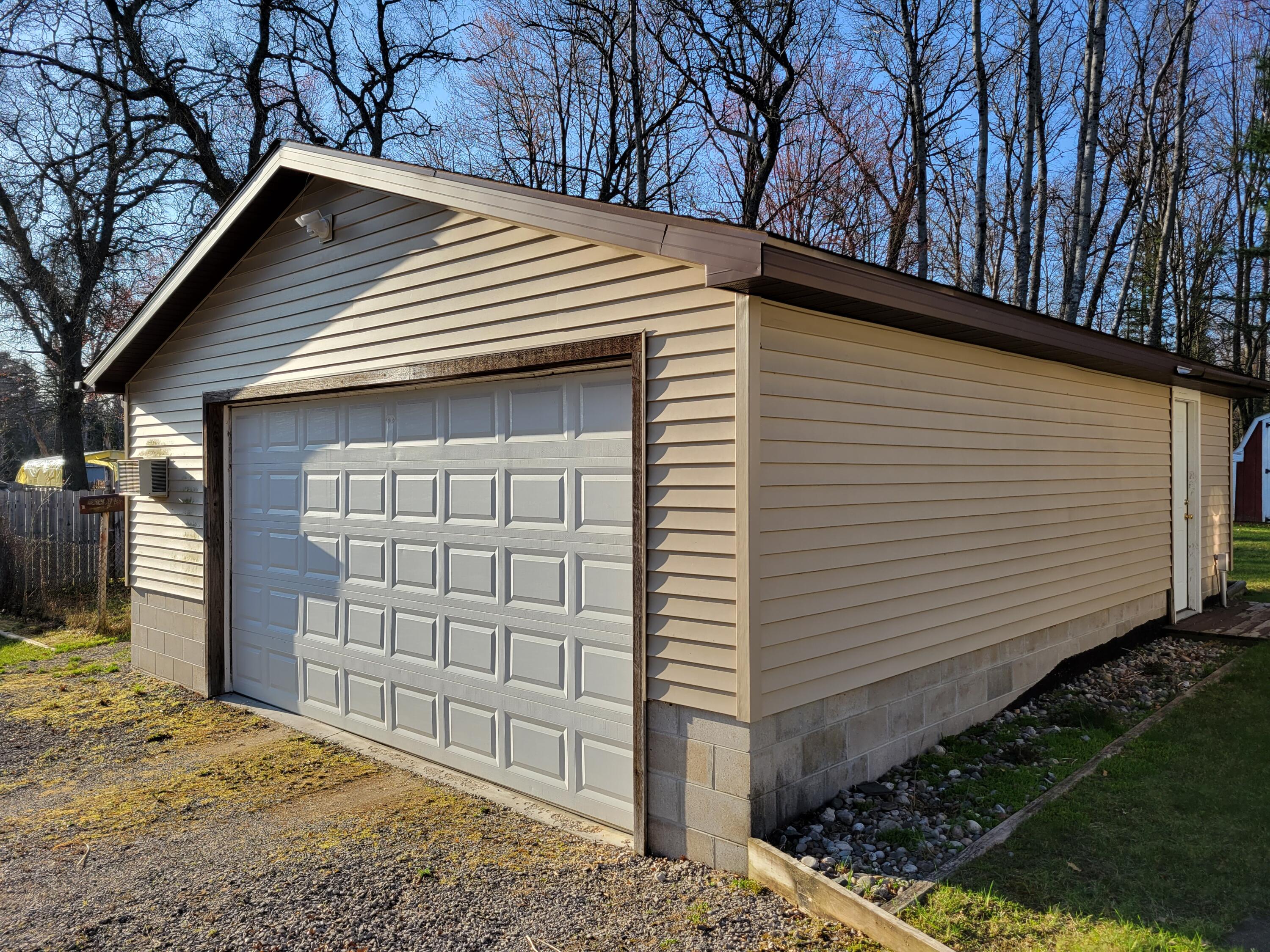 6195 Alex Road Grayling, MI 49738 - Photo 10 of 25 Gallery Image 10