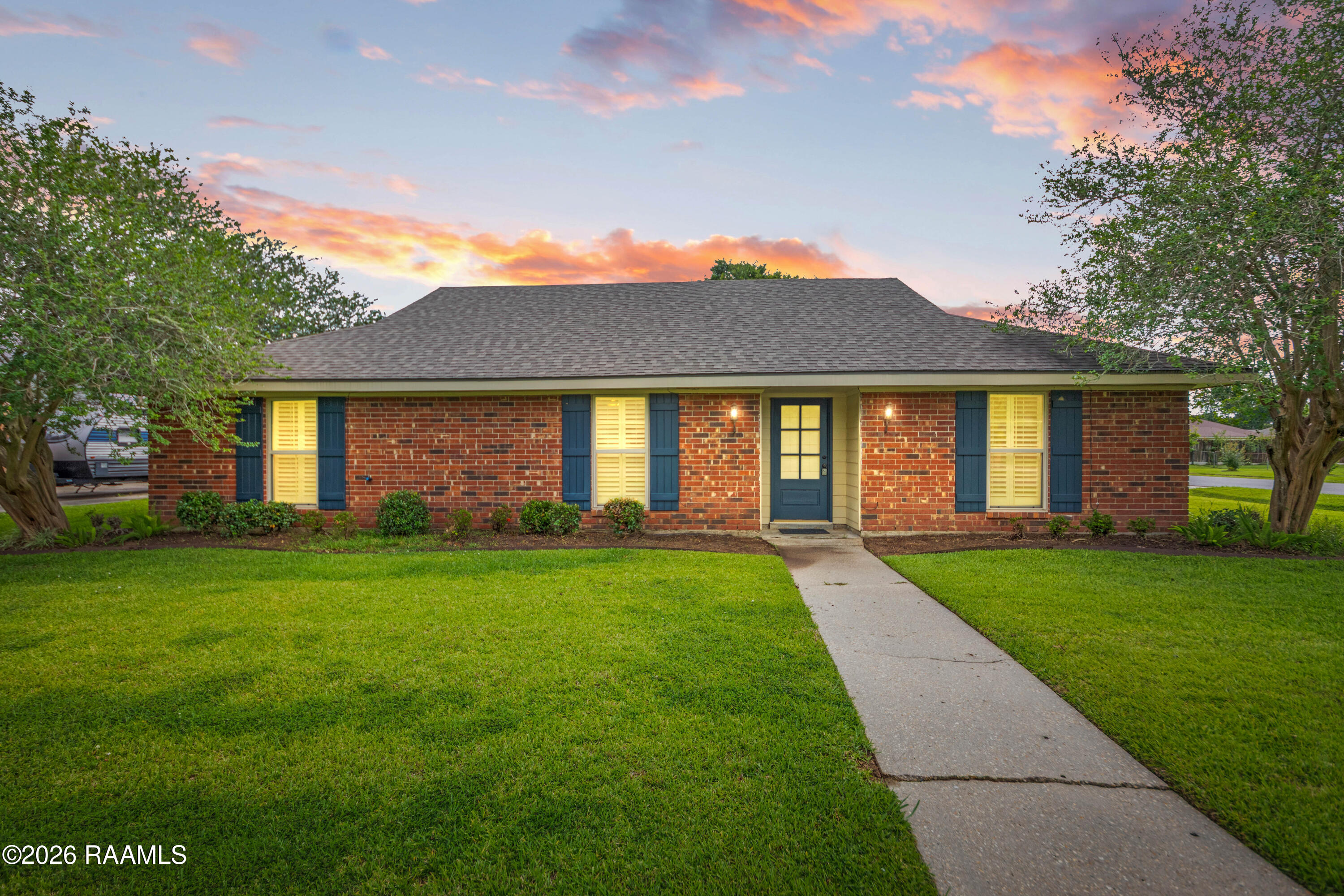 405 Camino Real Road Lafayette, LA 70503 - Photo 33 of 34 twilight