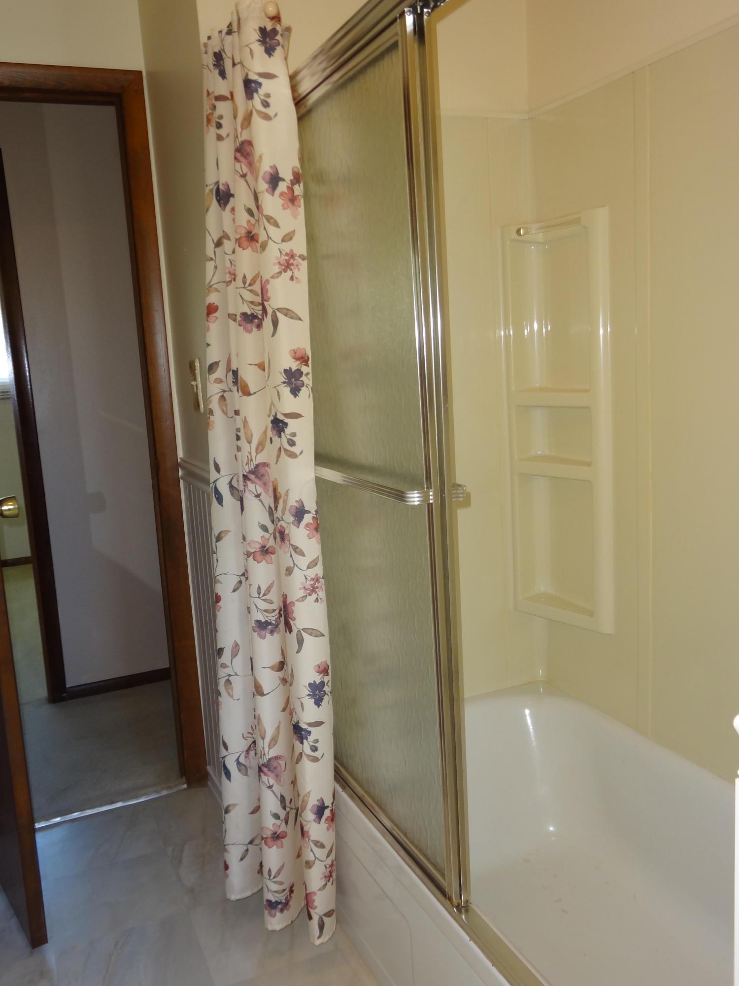 158 Putnam Road Heath, OH 43056 - Photo 15 of 23 Gallery Image 15