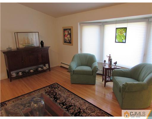 32 Buck Road East Brunswick, NJ 08816 - Photo 11 of 21 Gallery Image 11