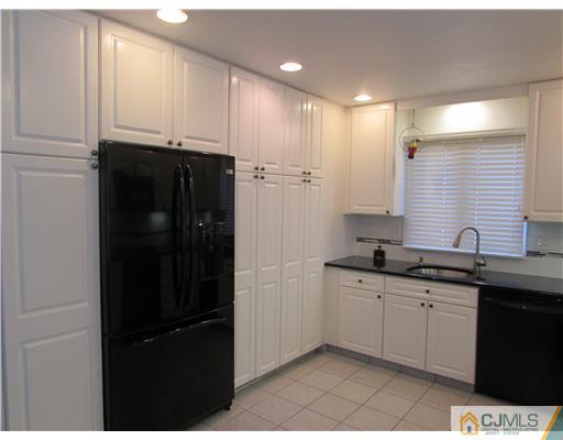 32 Buck Road East Brunswick, NJ 08816 - Photo 15 of 21 Gallery Image 15