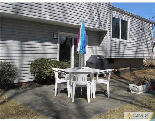32 Buck Road East Brunswick, NJ 08816 - Photo 4 of 21 Gallery Image 4
