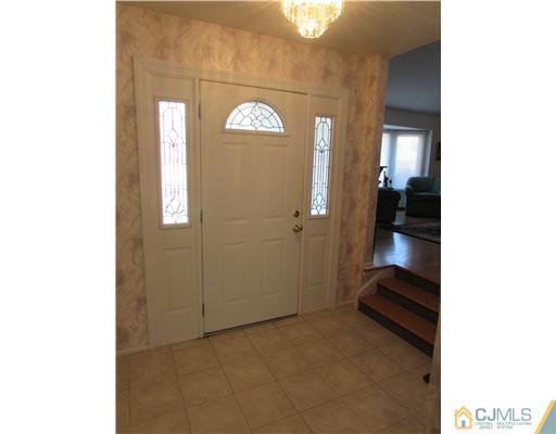 32 Buck Road East Brunswick, NJ 08816 - Photo 5 of 21 Gallery Image 5