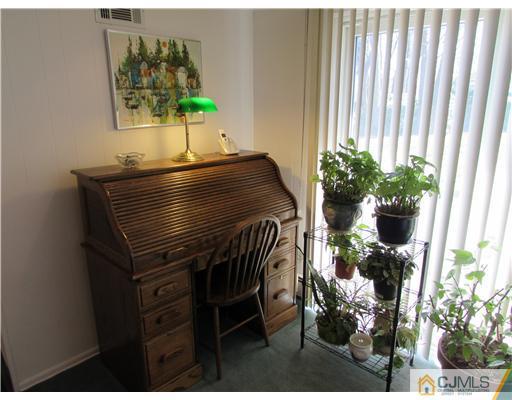 32 Buck Road East Brunswick, NJ 08816 - Photo 7 of 21 Gallery Image 7