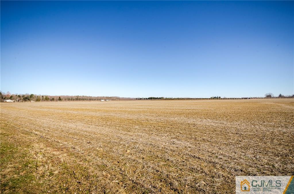 359 Dey Road Cranbury, NJ 08512 - Photo 8 of 10 Gallery Image 8