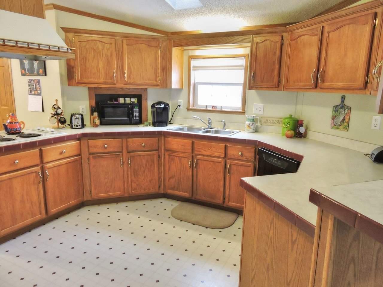 126 7th Street Colchester, VT 05446 - Photo 4 of 26 Gallery Image 4