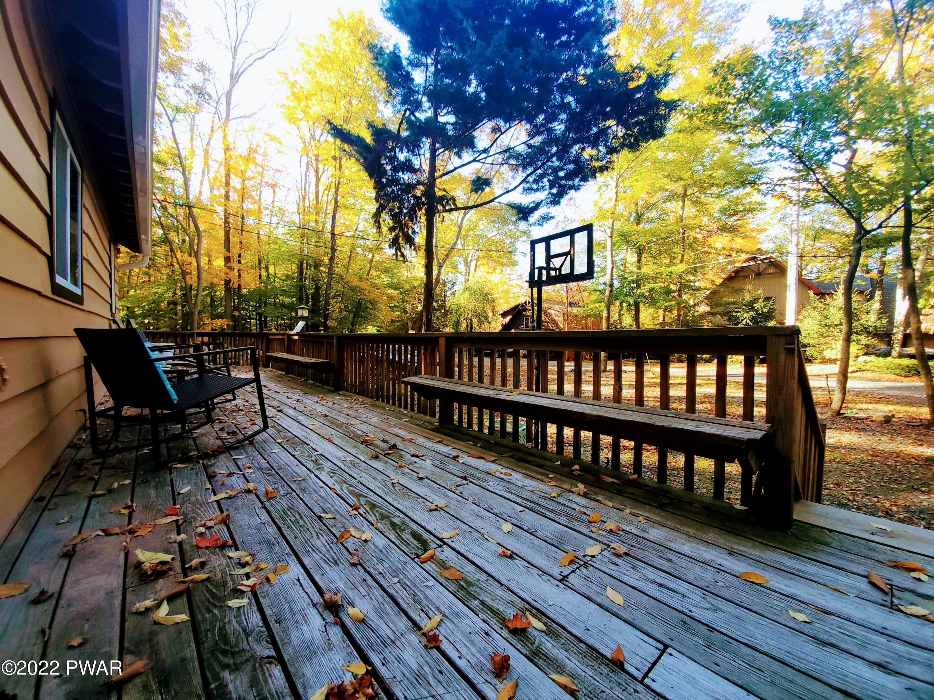 207 Lennon Road Greentown, PA 18426 - Photo 6 of 41 Front deck
