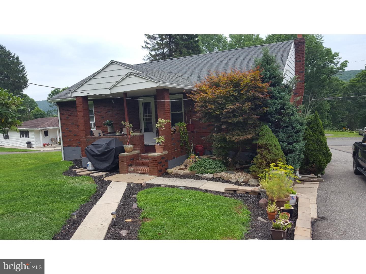 1437 Valley Road Tamaqua, PA 18252 - Photo 3 of 15 Gallery Image 3