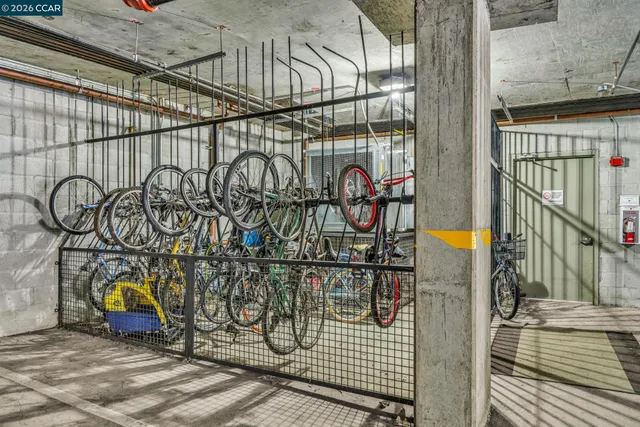 $3,400 | 1310 Creekside Drive, Unit 303, Walnut Creek, CA 94596