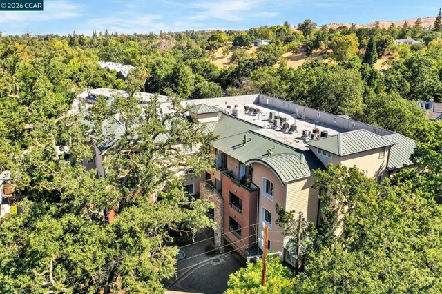 $3,400 | 1310 Creekside Drive, Unit 303, Walnut Creek, CA 94596