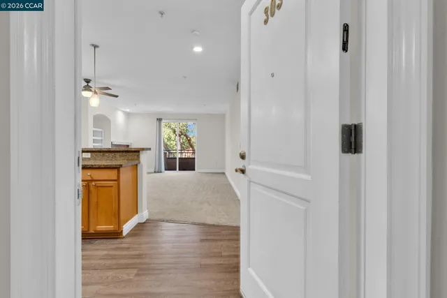 $3,400 | 1310 Creekside Drive, Unit 303, Walnut Creek, CA 94596