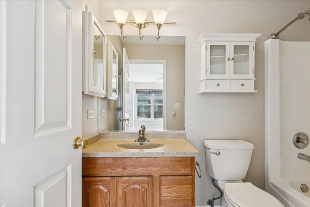 $439,000 | 6135 River Bend Drive, Lisle, IL 60532