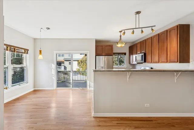 $439,000 | 6135 River Bend Drive, Lisle, IL 60532