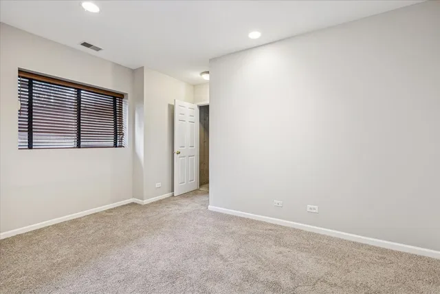 $439,000 | 6135 River Bend Drive, Lisle, IL 60532