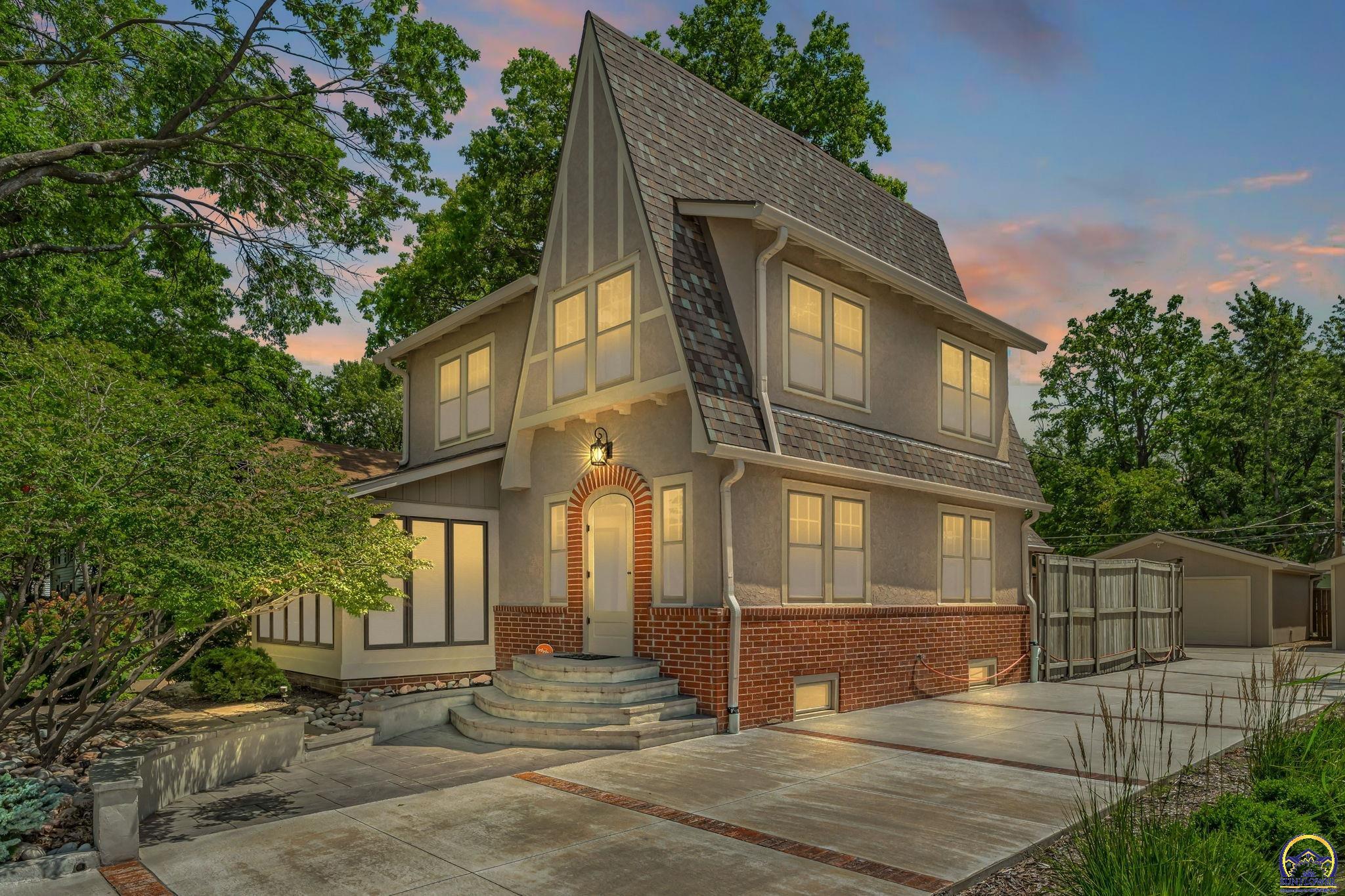 1618 Southwest High Avenue Topeka, KS 66604 - Photo 2 of 40