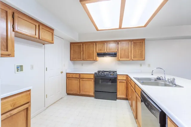 $895,000 | 1088 Burton Drive, Redding, CA 96003