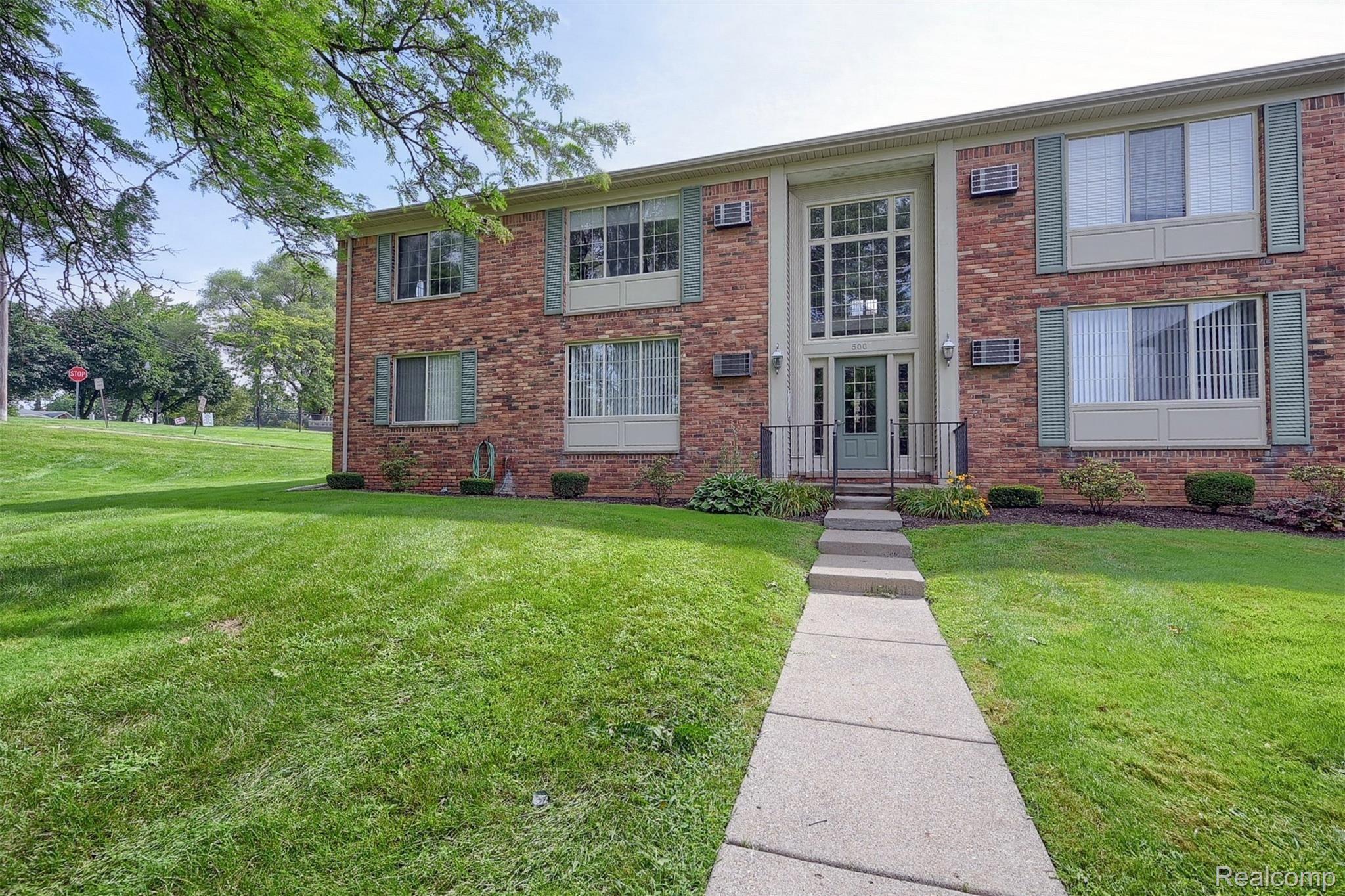 500 Romeo Road, Unit 121 Rochester, MI 48307 - Photo 1 of 19 1-Front.jpg