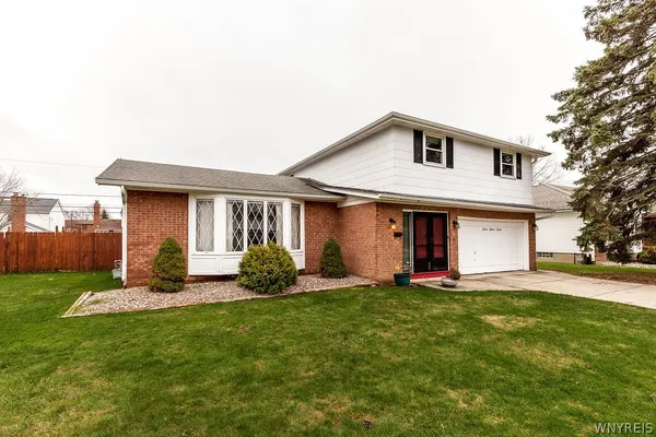 $375,000 | 242 MacArthur Drive, Amherst, NY 14221