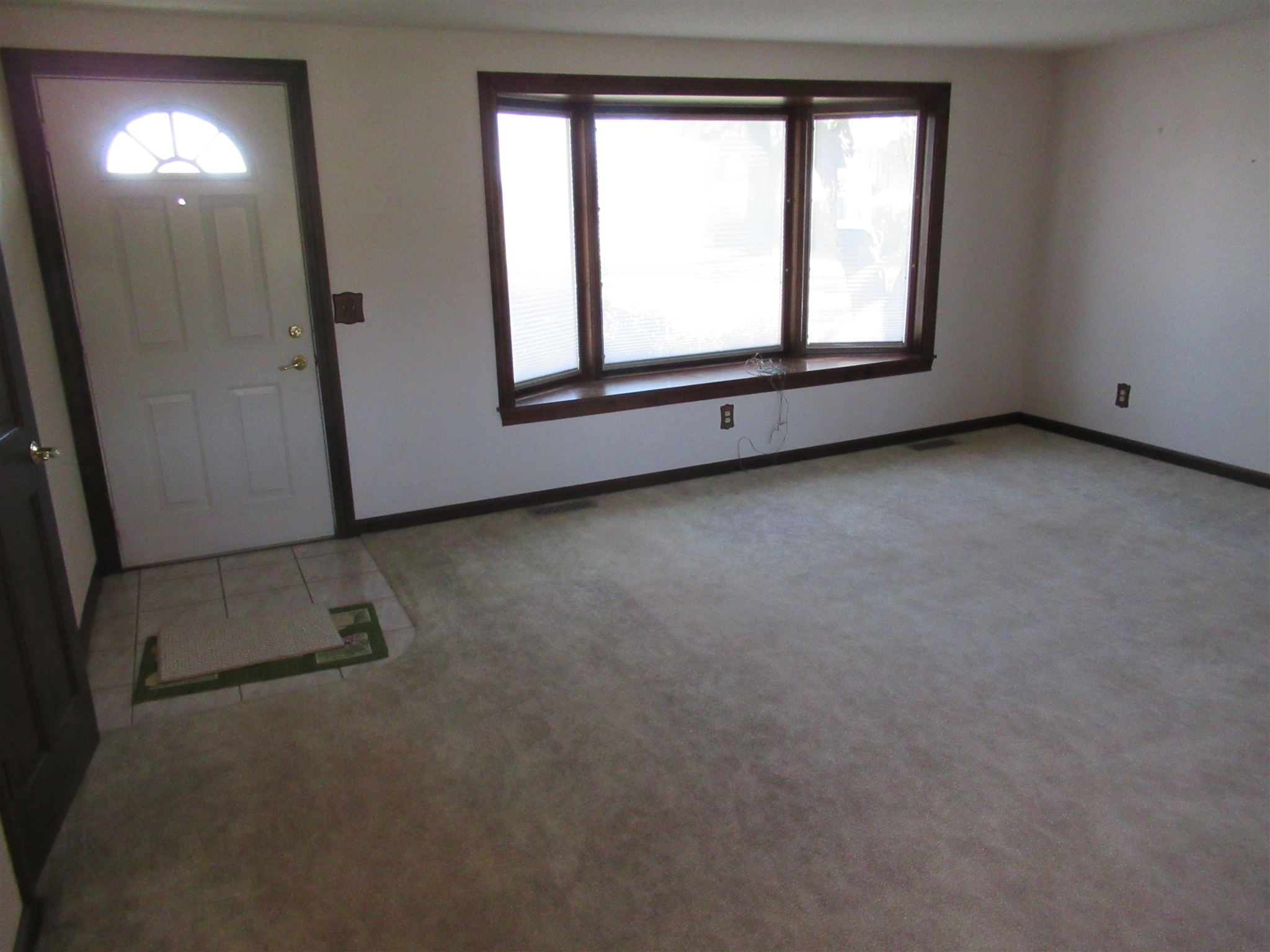 12727 Spencerville Road Harlan, IN 46743 - Photo 3 of 22 Gallery Image 3