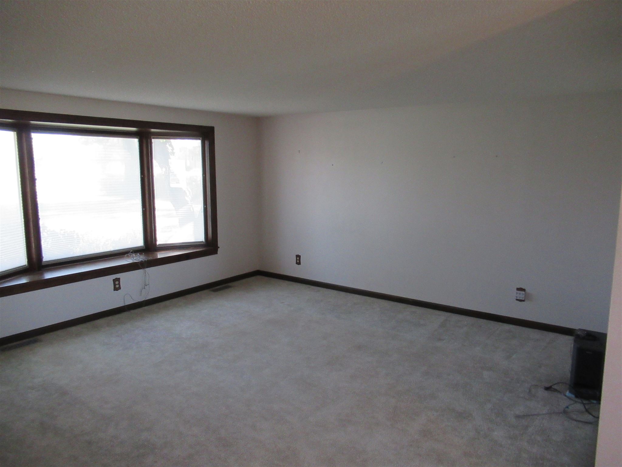 12727 Spencerville Road Harlan, IN 46743 - Photo 4 of 22 Gallery Image 4