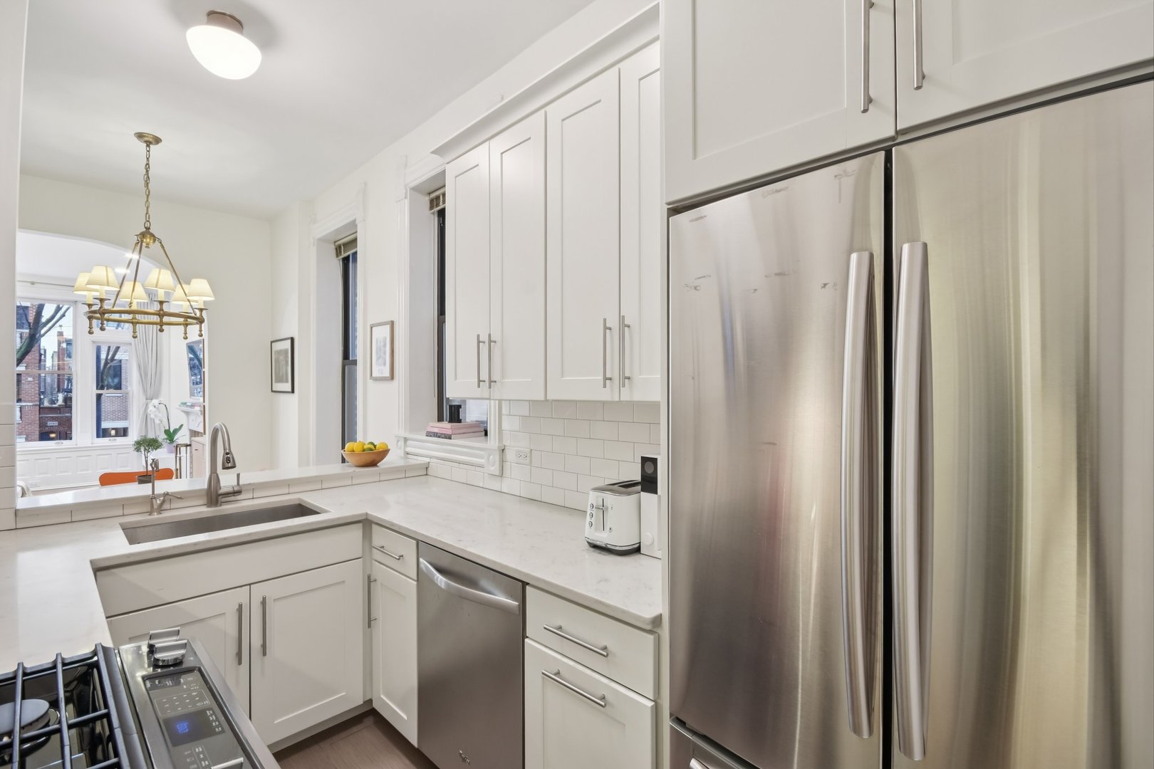 2142 North Racine Avenue, Unit 2 Chicago, IL 60614 - Photo 15 of 31