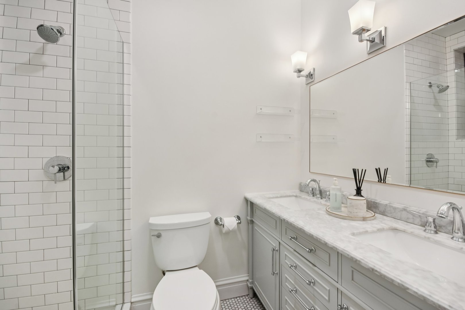 2142 North Racine Avenue, Unit 2 Chicago, IL 60614 - Photo 22 of 31
