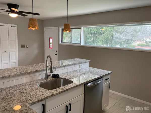 $3,300 | 3092 Bordentown Avenue, Parlin, NJ 08859