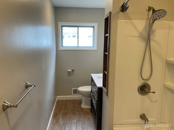 $3,300 | 3092 Bordentown Avenue, Parlin, NJ 08859