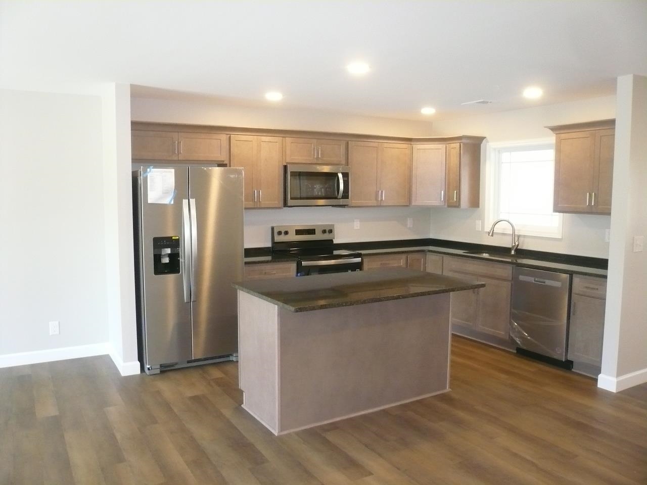 705-709 Green Lake Road Chesnee, SC 29323 - Photo 3 of 16 Gallery Image 3