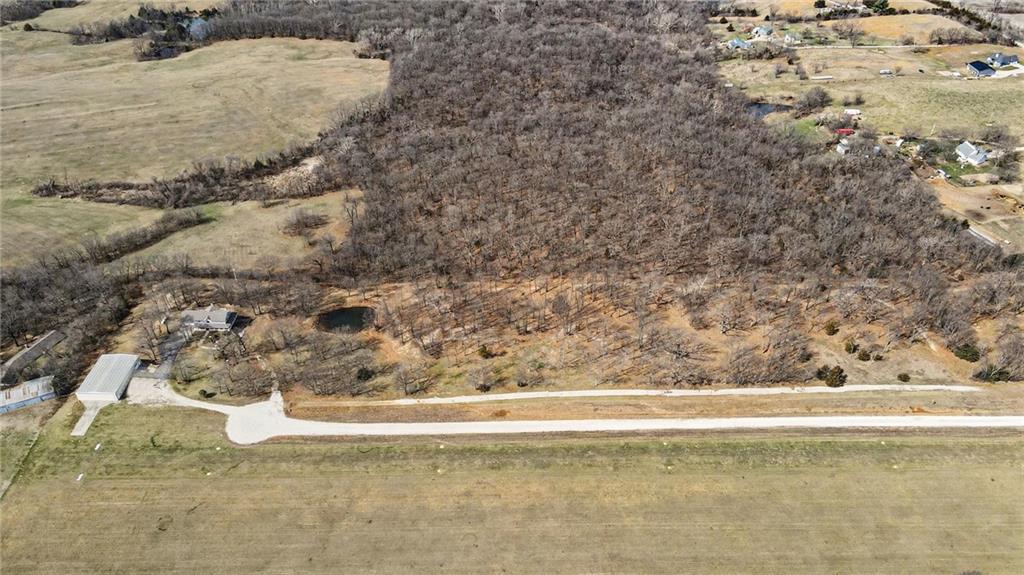 2 Hollingsworth Road Basehor, KS 66007 - Photo 4 of 5
