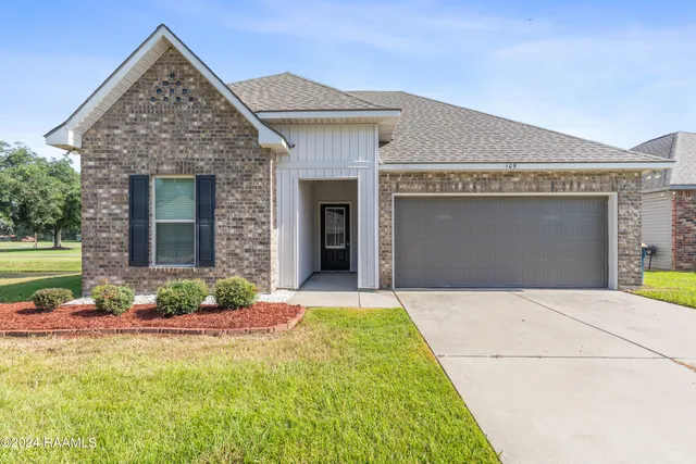 $1,750 | 109 Springsteen Lane, Lafayette, LA 70507