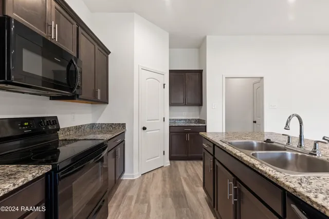 $1,750 | 109 Springsteen Lane, Lafayette, LA 70507