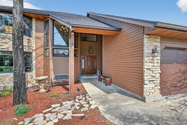 $563,000 | 22370 Montana Drive, Lawrenceburg, IN 47025