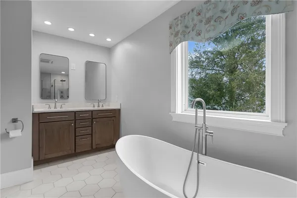 $5,500 | 36 Keeher Avenue, Newport, RI 02840